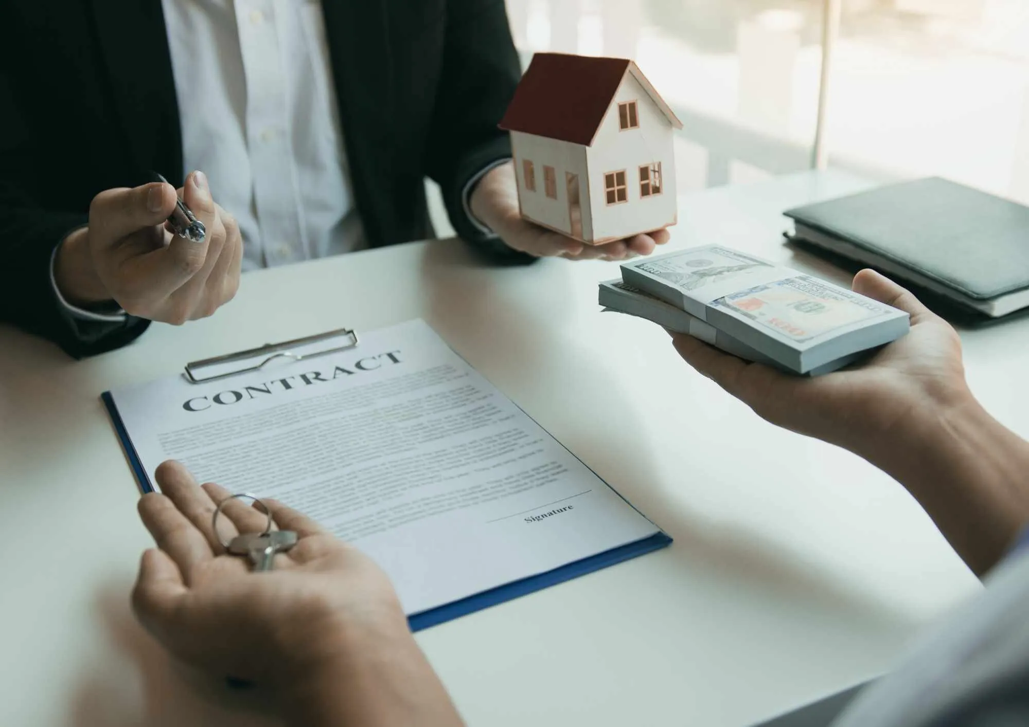 Listing to Sold: Why Homeowners Choose Cash Buyers